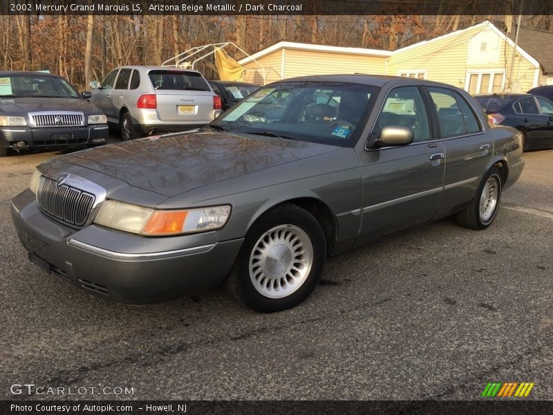 Front 3/4 View of 2002 Grand Marquis LS