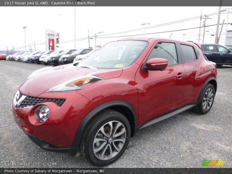 Front 3/4 View of 2017 Juke SL AWD