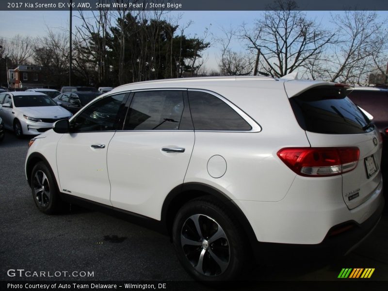 Snow White Pearl / Stone Beige 2017 Kia Sorento EX V6 AWD
