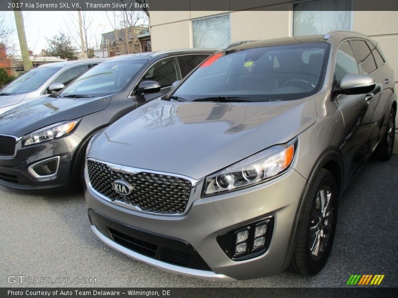Titanium Silver / Black 2017 Kia Sorento SXL V6