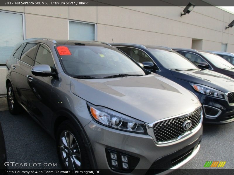 Titanium Silver / Black 2017 Kia Sorento SXL V6