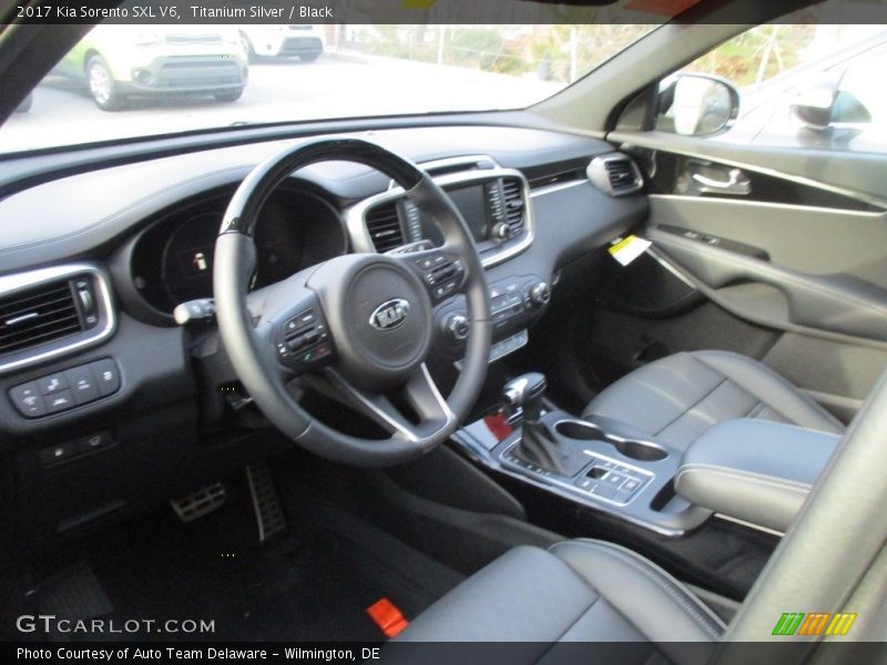 Titanium Silver / Black 2017 Kia Sorento SXL V6