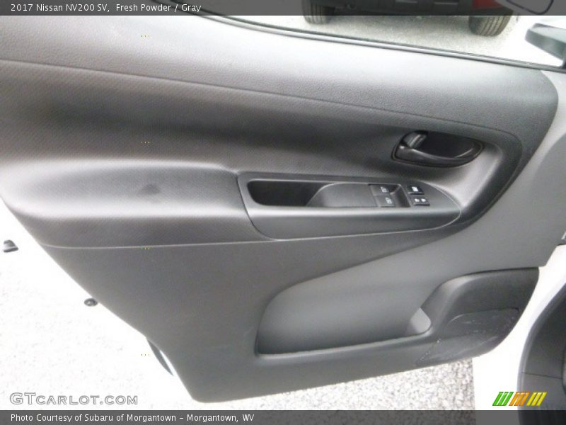 Fresh Powder / Gray 2017 Nissan NV200 SV