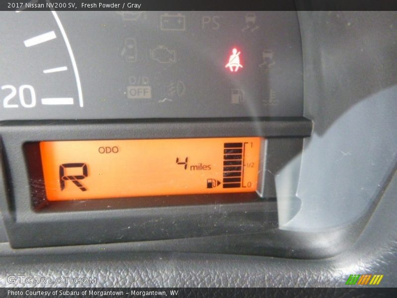 Fresh Powder / Gray 2017 Nissan NV200 SV