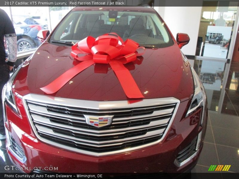 Red Passion Tintcoat / Jet Black 2017 Cadillac XT5 Premium Luxury