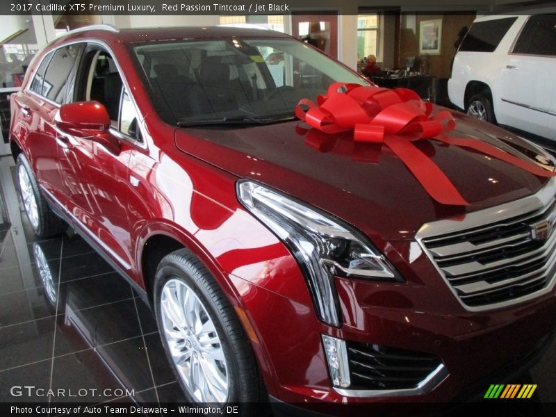 Red Passion Tintcoat / Jet Black 2017 Cadillac XT5 Premium Luxury