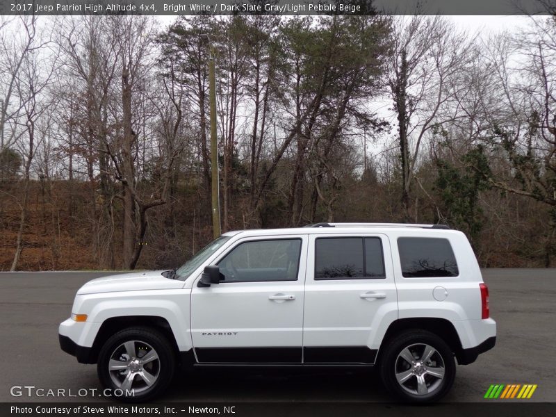Bright White / Dark Slate Gray/Light Pebble Beige 2017 Jeep Patriot High Altitude 4x4