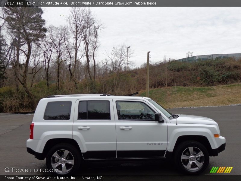 Bright White / Dark Slate Gray/Light Pebble Beige 2017 Jeep Patriot High Altitude 4x4