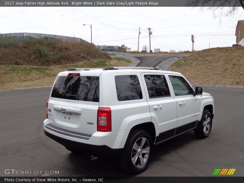 Bright White / Dark Slate Gray/Light Pebble Beige 2017 Jeep Patriot High Altitude 4x4