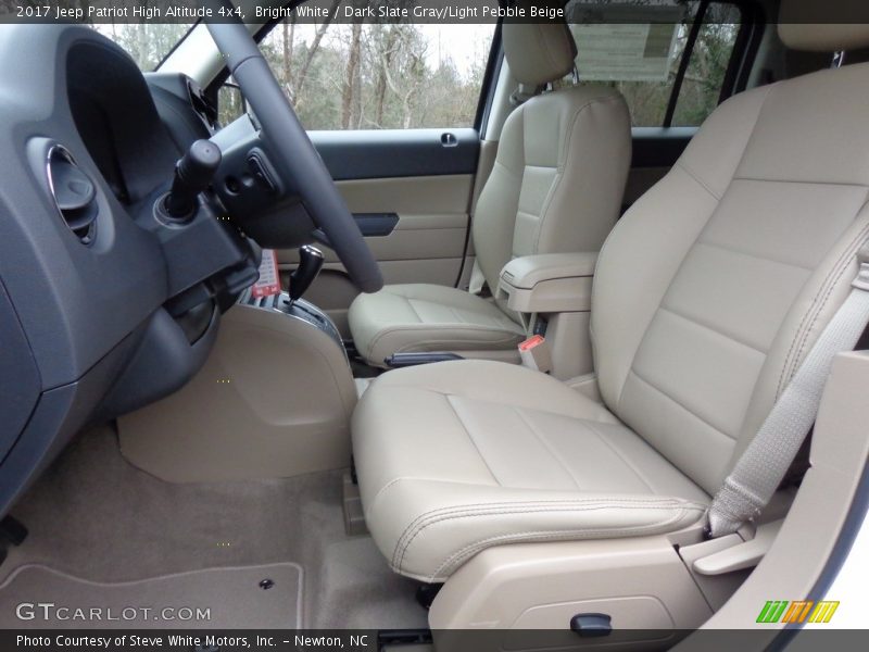  2017 Patriot High Altitude 4x4 Dark Slate Gray/Light Pebble Beige Interior