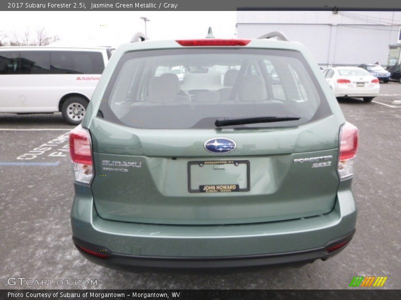 Jasmine Green Metallic / Gray 2017 Subaru Forester 2.5i
