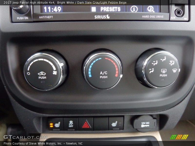 Bright White / Dark Slate Gray/Light Pebble Beige 2017 Jeep Patriot High Altitude 4x4