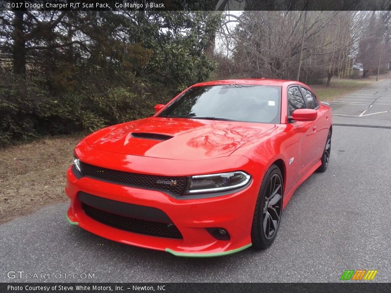 Go Mango / Black 2017 Dodge Charger R/T Scat Pack