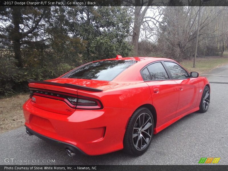 Go Mango / Black 2017 Dodge Charger R/T Scat Pack