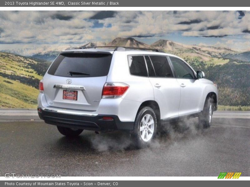 Classic Silver Metallic / Black 2013 Toyota Highlander SE 4WD