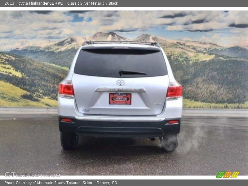 Classic Silver Metallic / Black 2013 Toyota Highlander SE 4WD