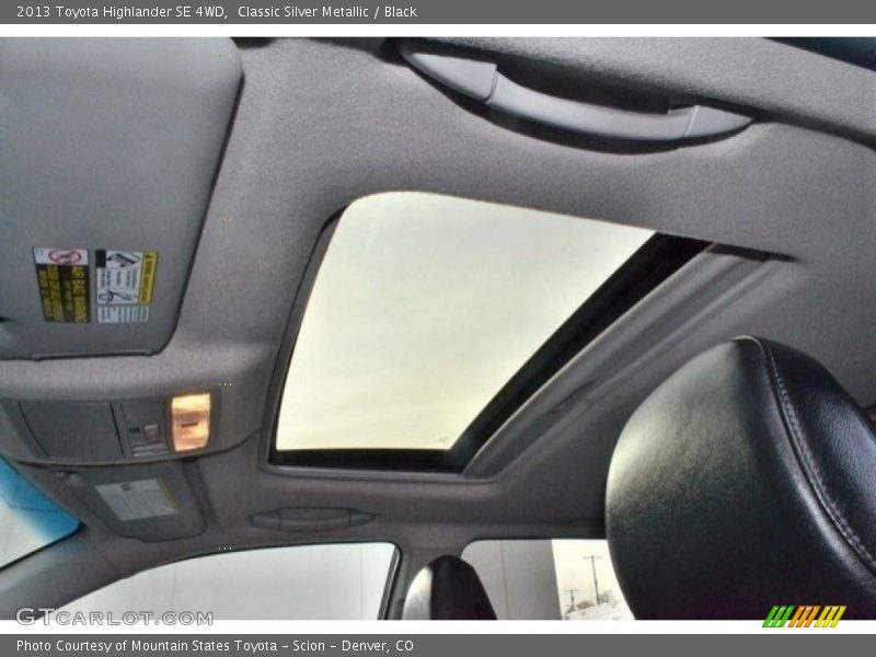 Classic Silver Metallic / Black 2013 Toyota Highlander SE 4WD