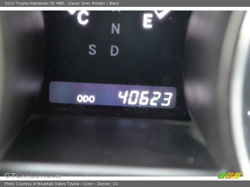 Classic Silver Metallic / Black 2013 Toyota Highlander SE 4WD