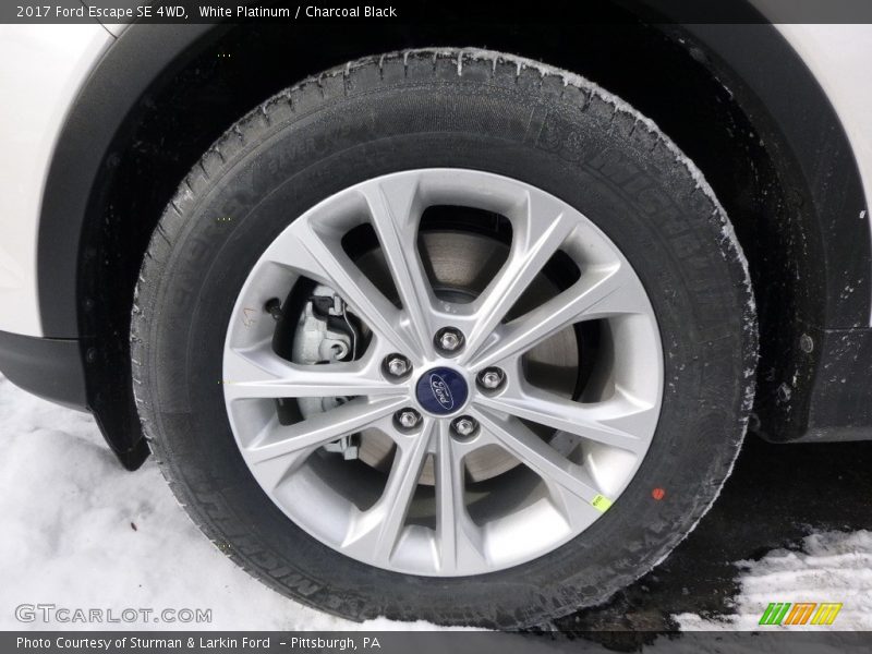 White Platinum / Charcoal Black 2017 Ford Escape SE 4WD
