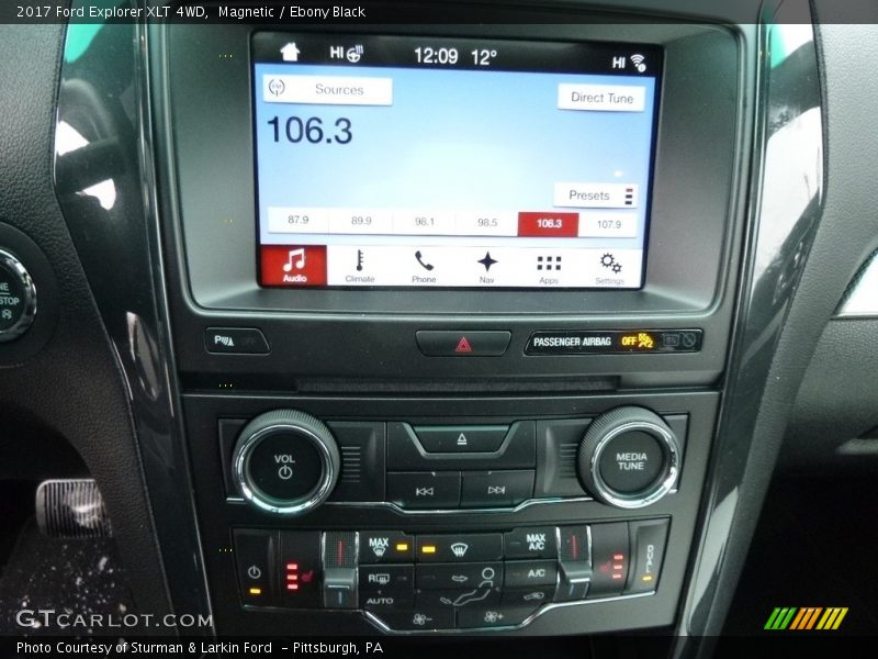 Magnetic / Ebony Black 2017 Ford Explorer XLT 4WD