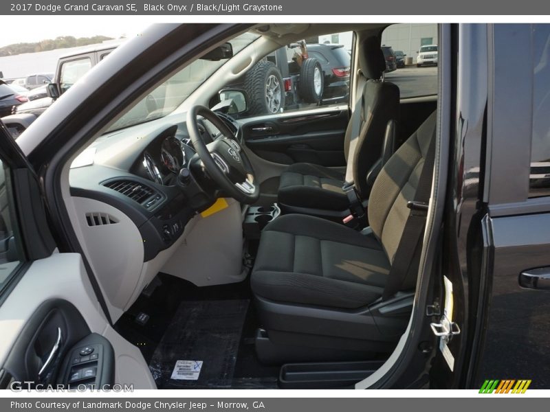 Black Onyx / Black/Light Graystone 2017 Dodge Grand Caravan SE