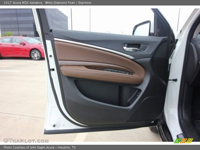 White Diamond Pearl / Espresso 2017 Acura MDX Advance
