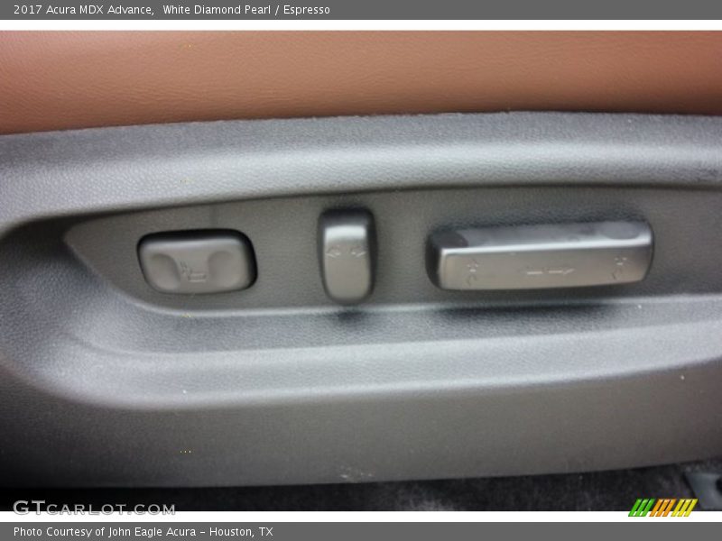 White Diamond Pearl / Espresso 2017 Acura MDX Advance