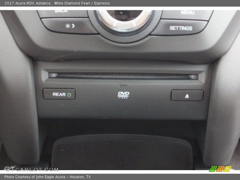 White Diamond Pearl / Espresso 2017 Acura MDX Advance