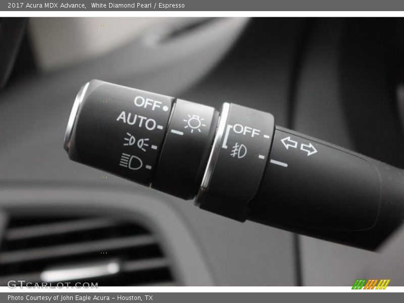 White Diamond Pearl / Espresso 2017 Acura MDX Advance