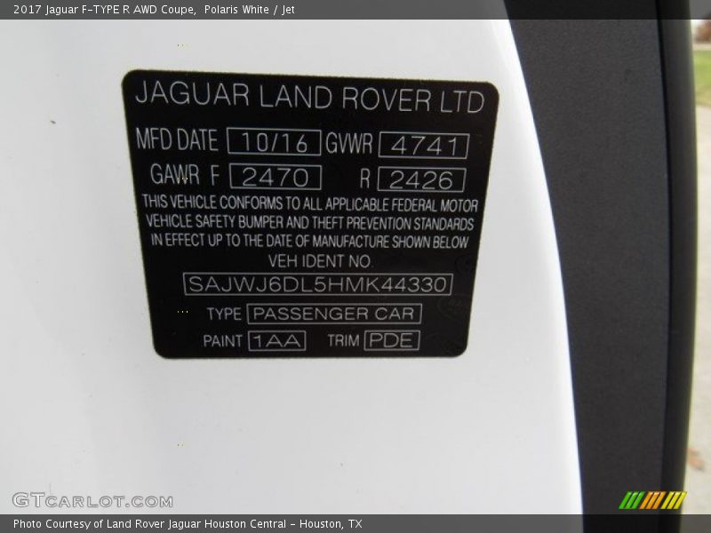 Polaris White / Jet 2017 Jaguar F-TYPE R AWD Coupe