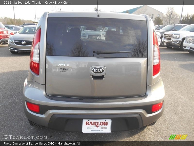 Titanium Gray / Black Cloth 2013 Kia Soul 1.6