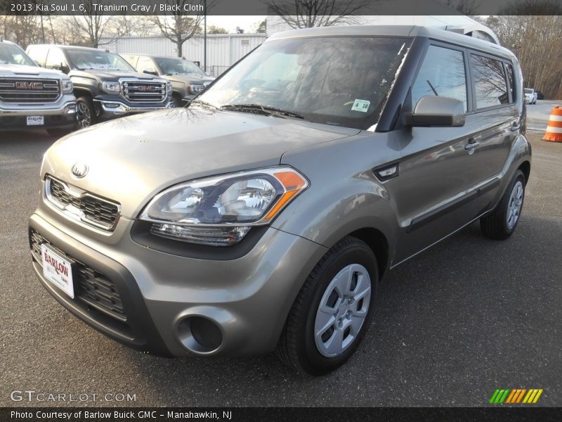 Titanium Gray / Black Cloth 2013 Kia Soul 1.6