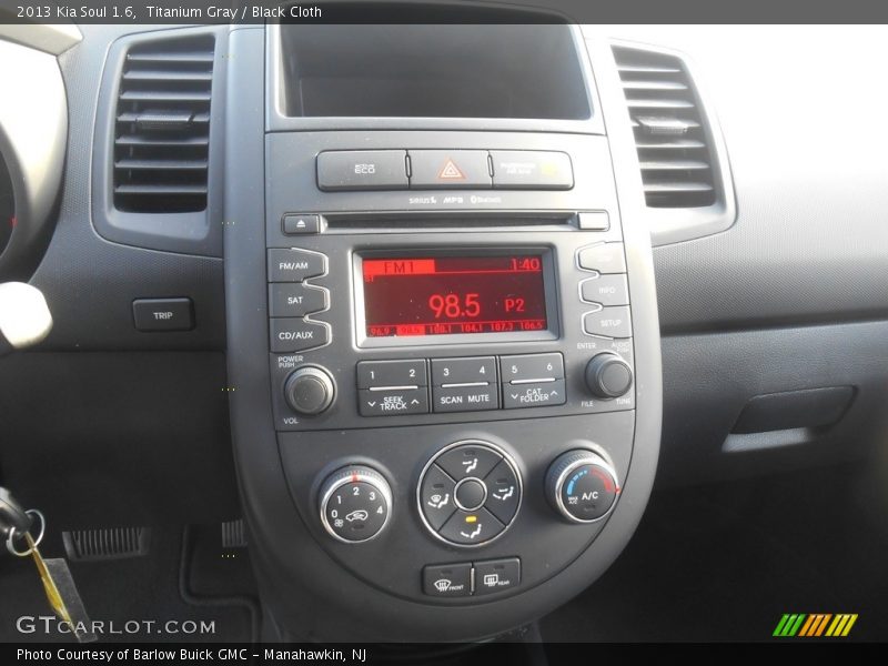 Titanium Gray / Black Cloth 2013 Kia Soul 1.6