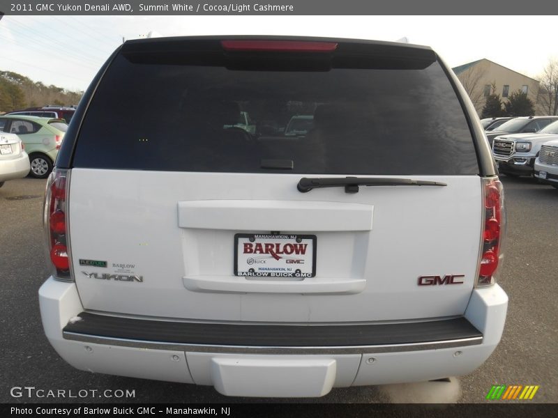 Summit White / Cocoa/Light Cashmere 2011 GMC Yukon Denali AWD