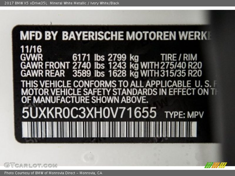 Mineral White Metallic / Ivory White/Black 2017 BMW X5 xDrive35i