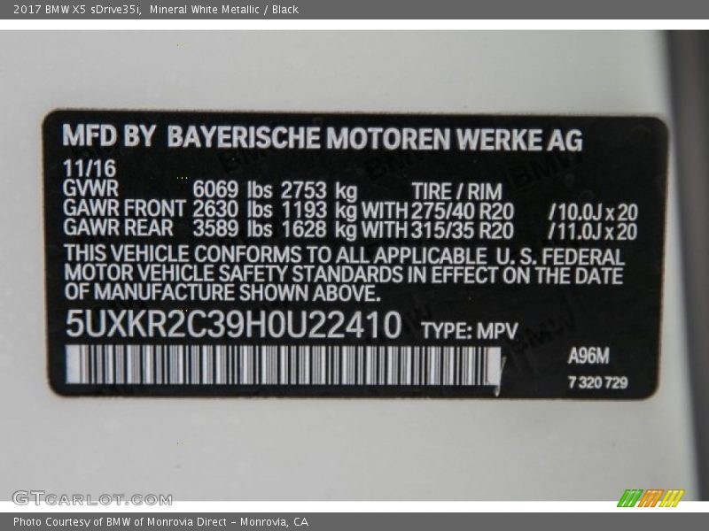Mineral White Metallic / Black 2017 BMW X5 sDrive35i