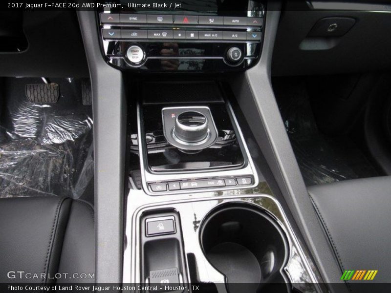 Ultimate Black / Jet 2017 Jaguar F-PACE 20d AWD Premium