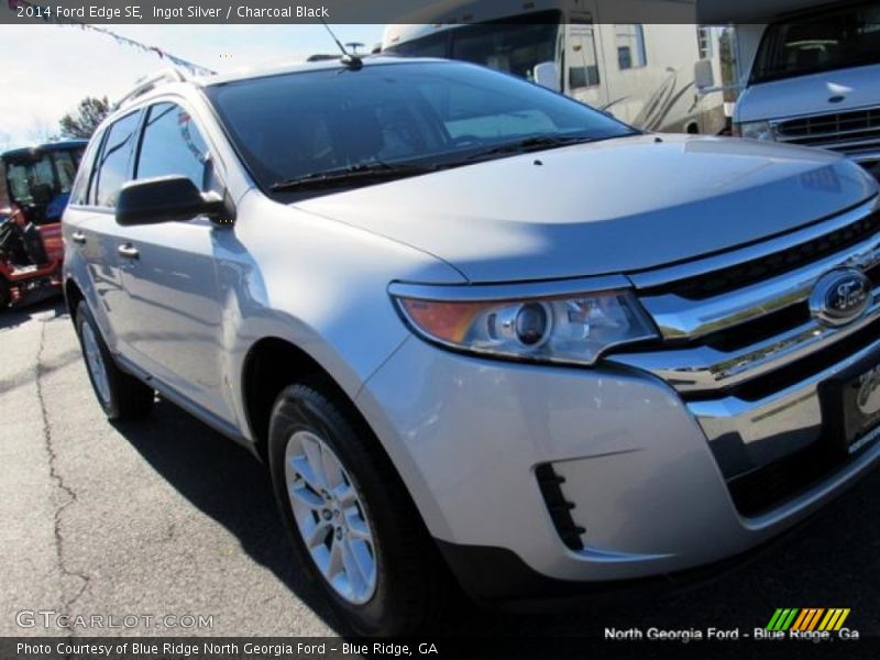 Ingot Silver / Charcoal Black 2014 Ford Edge SE