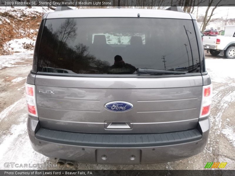 Sterling Grey Metallic / Medium Light Stone 2009 Ford Flex SE