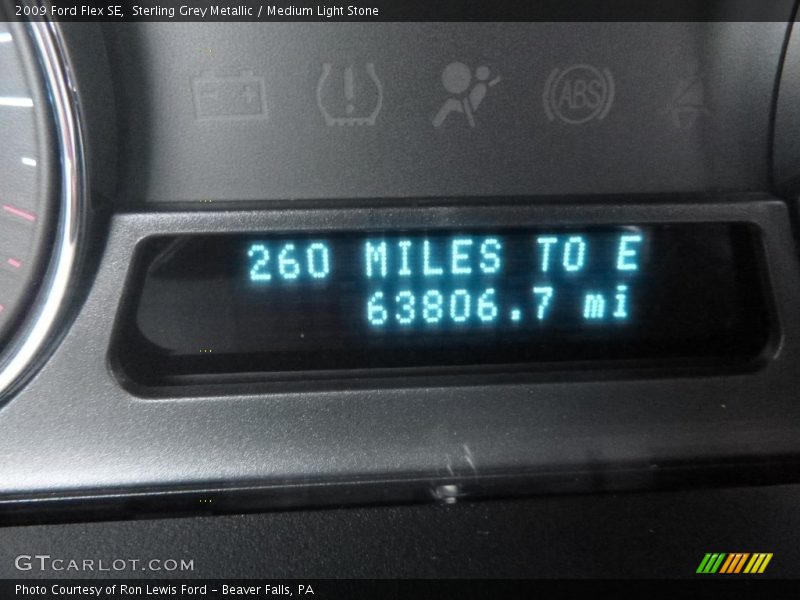 Sterling Grey Metallic / Medium Light Stone 2009 Ford Flex SE