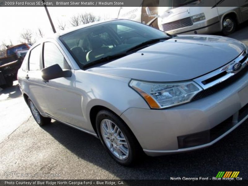 Brilliant Silver Metallic / Medium Stone 2009 Ford Focus SE Sedan