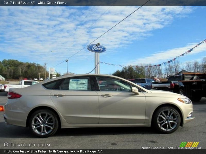 White Gold / Ebony 2017 Ford Fusion SE