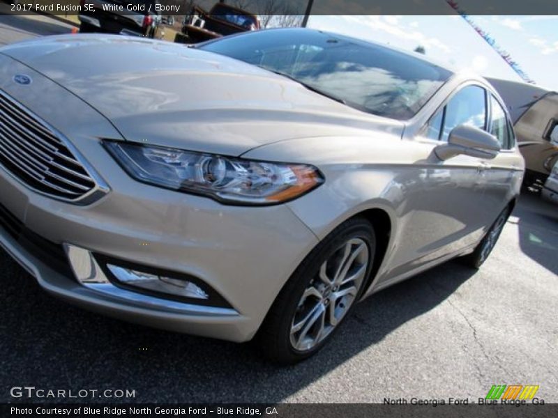 White Gold / Ebony 2017 Ford Fusion SE