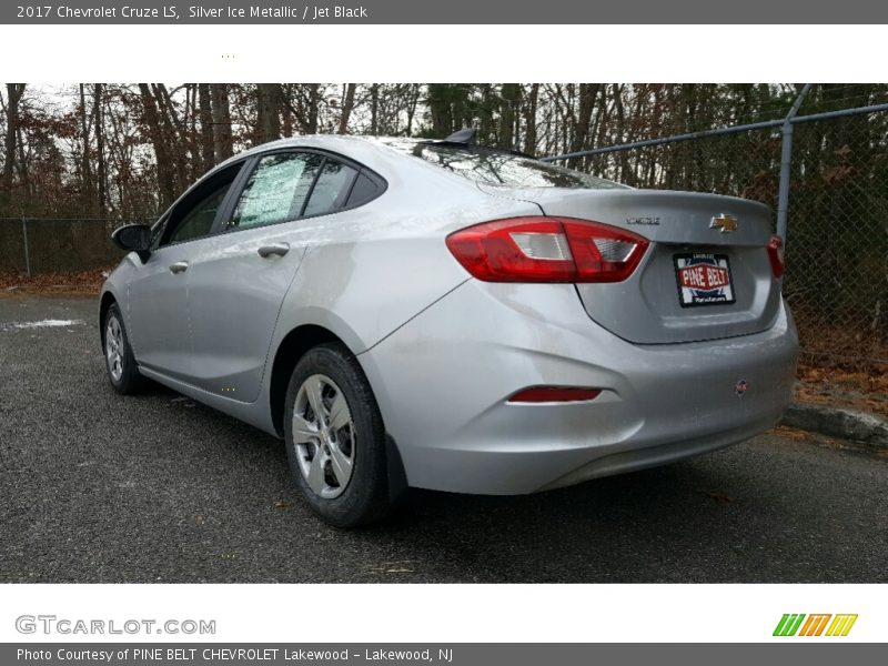 Silver Ice Metallic / Jet Black 2017 Chevrolet Cruze LS