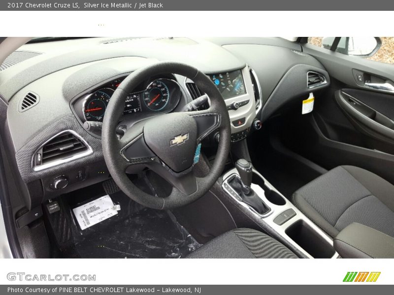 Silver Ice Metallic / Jet Black 2017 Chevrolet Cruze LS