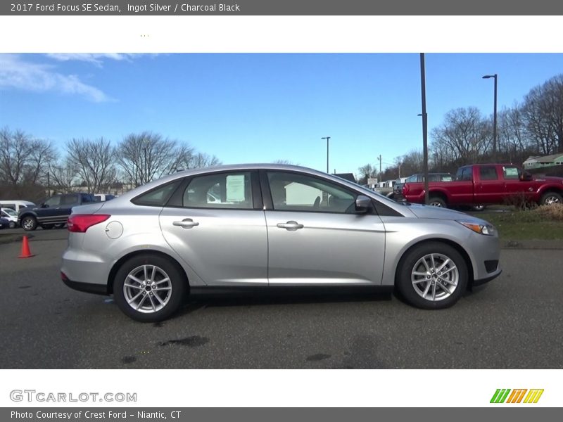  2017 Focus SE Sedan Ingot Silver