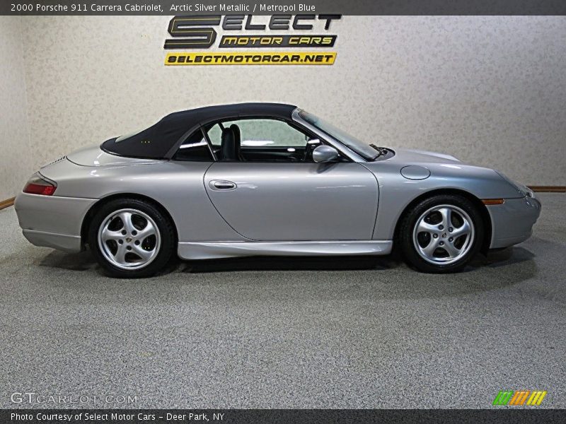 Arctic Silver Metallic / Metropol Blue 2000 Porsche 911 Carrera Cabriolet