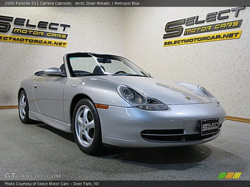 Arctic Silver Metallic / Metropol Blue 2000 Porsche 911 Carrera Cabriolet