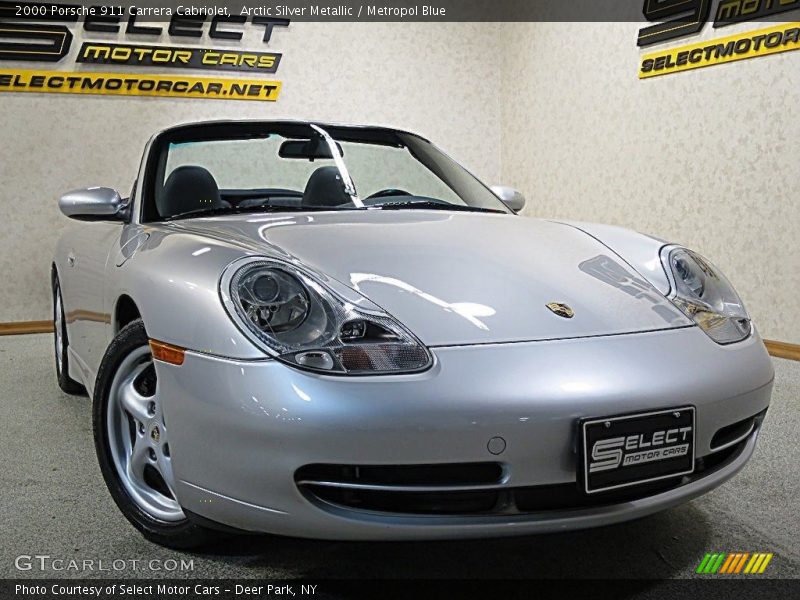 Arctic Silver Metallic / Metropol Blue 2000 Porsche 911 Carrera Cabriolet
