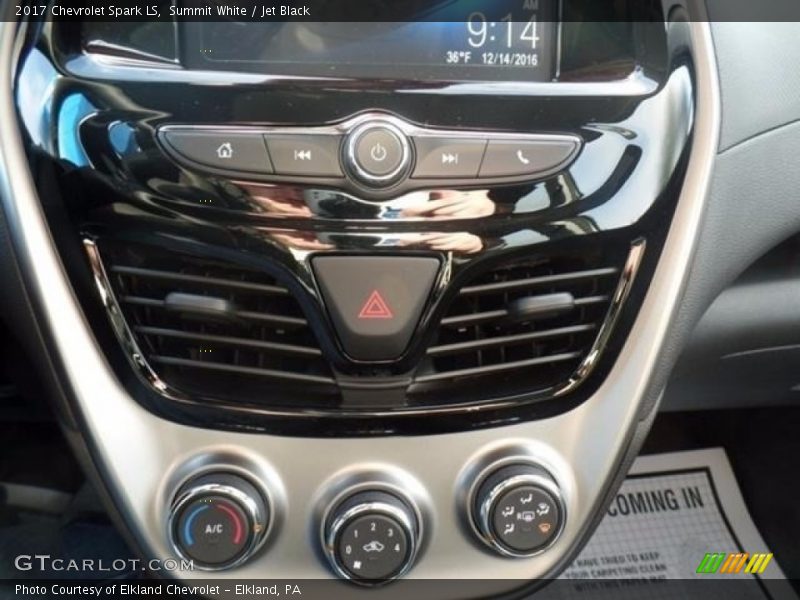 Summit White / Jet Black 2017 Chevrolet Spark LS